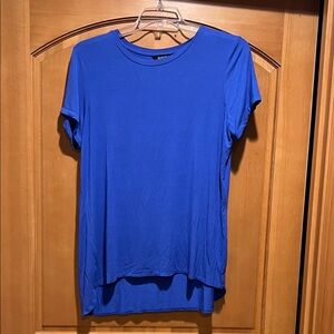 Ellen Tracy Vibrant Blue Short Sleeve Tee